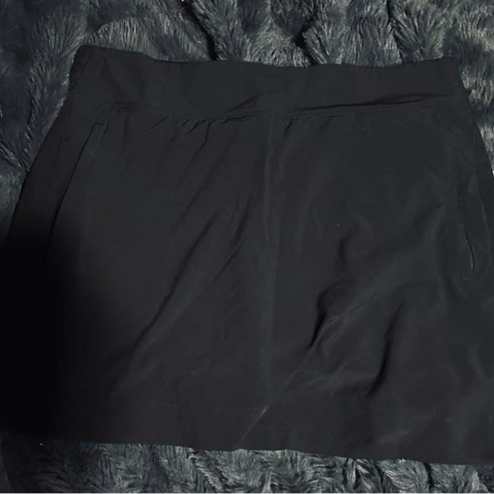 Black Skort